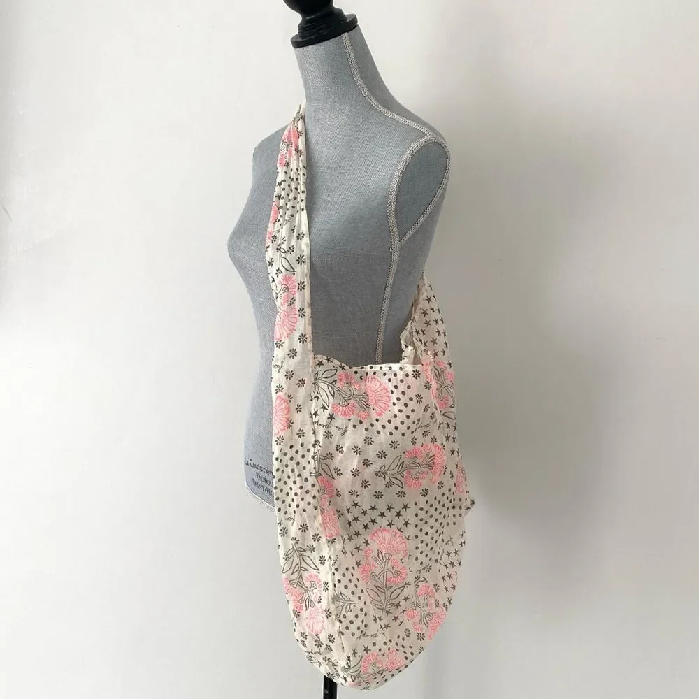Free People Cream and Pink Floral Tote Logos Print Boho Beach Vacation Shopping